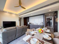 Avenue South Residence (D3), Apartment #629879401
